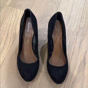 Aldo Black Heels Classic Suede Design